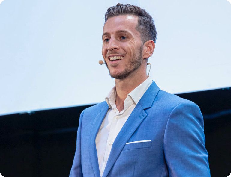 credibilite reseaux sociaux christopher wangen avis